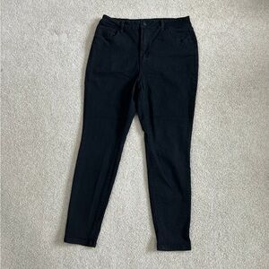 No boundaries high rise black skinny jeans in size 17